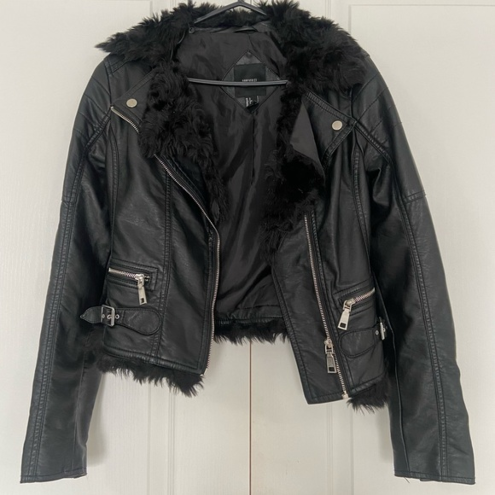 FOREVER 21 faux leather‎ coat w/ fur
